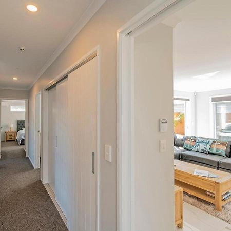 Modern Beach Pad - Whitianga Holiday Home Eksteriør billede